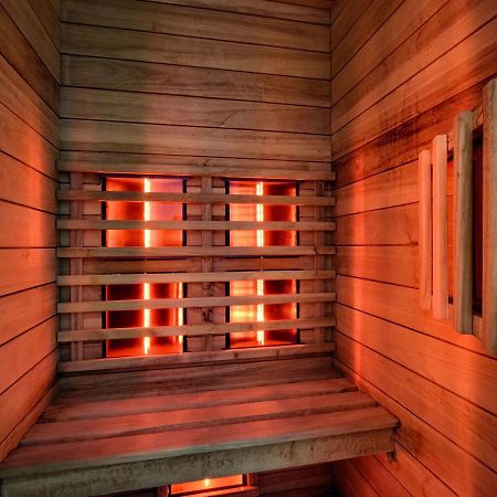 Charming Holiday Home In Durbuy With Sauna Barvaux-sur-Ourthe Esterno foto